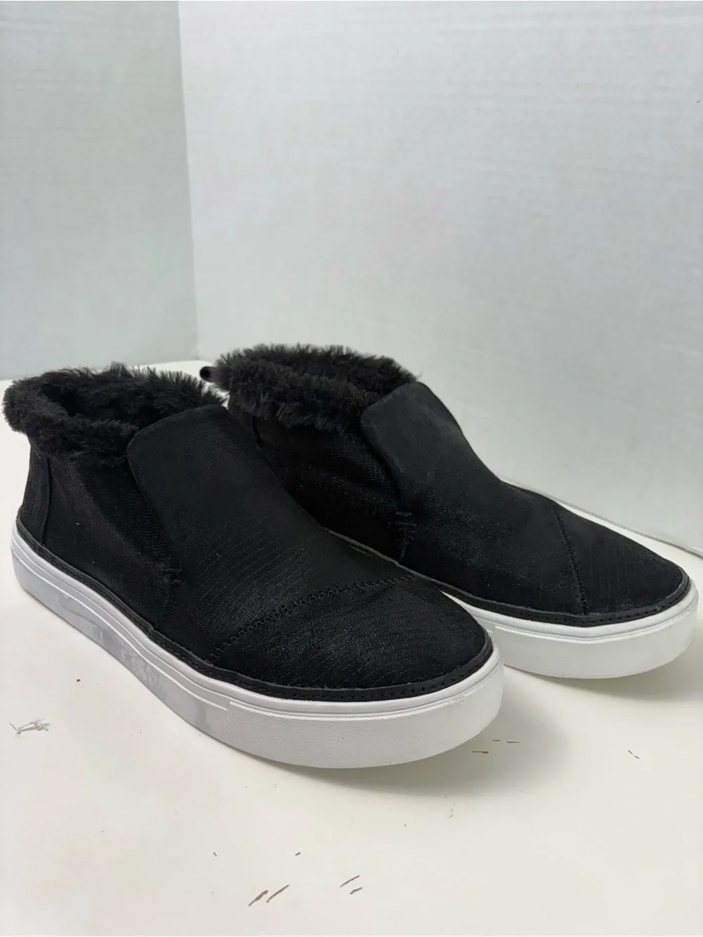 Toms Black Slip-On Fur-Lined Casual Loafers